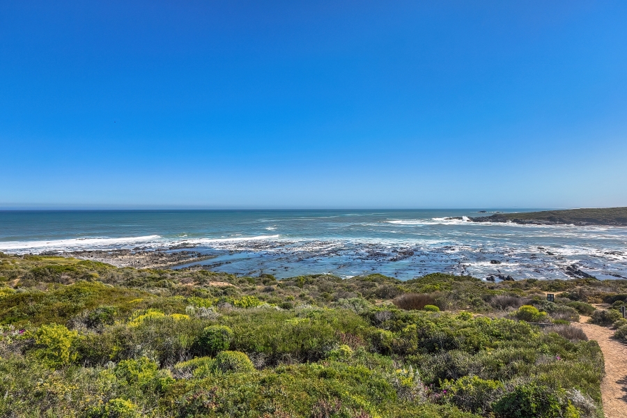3 Bedroom Property for Sale in Grotto Bay Western Cape